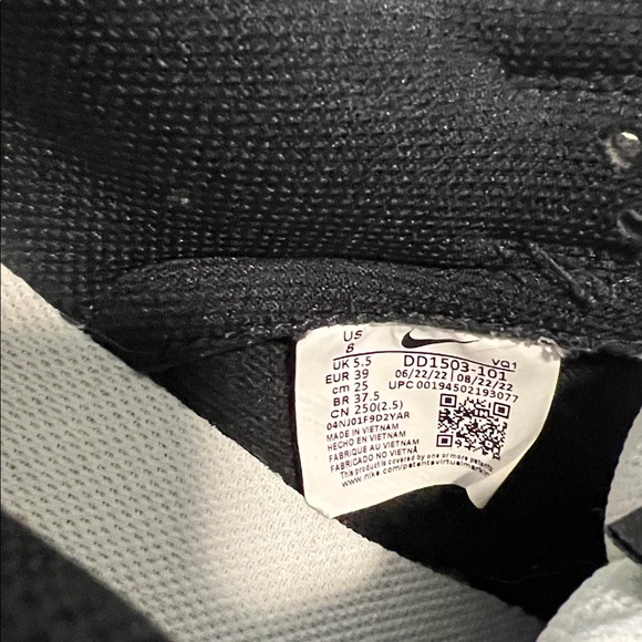 Nike Panda Low Dunks Size 8 Black & White - Picture 13 of 16